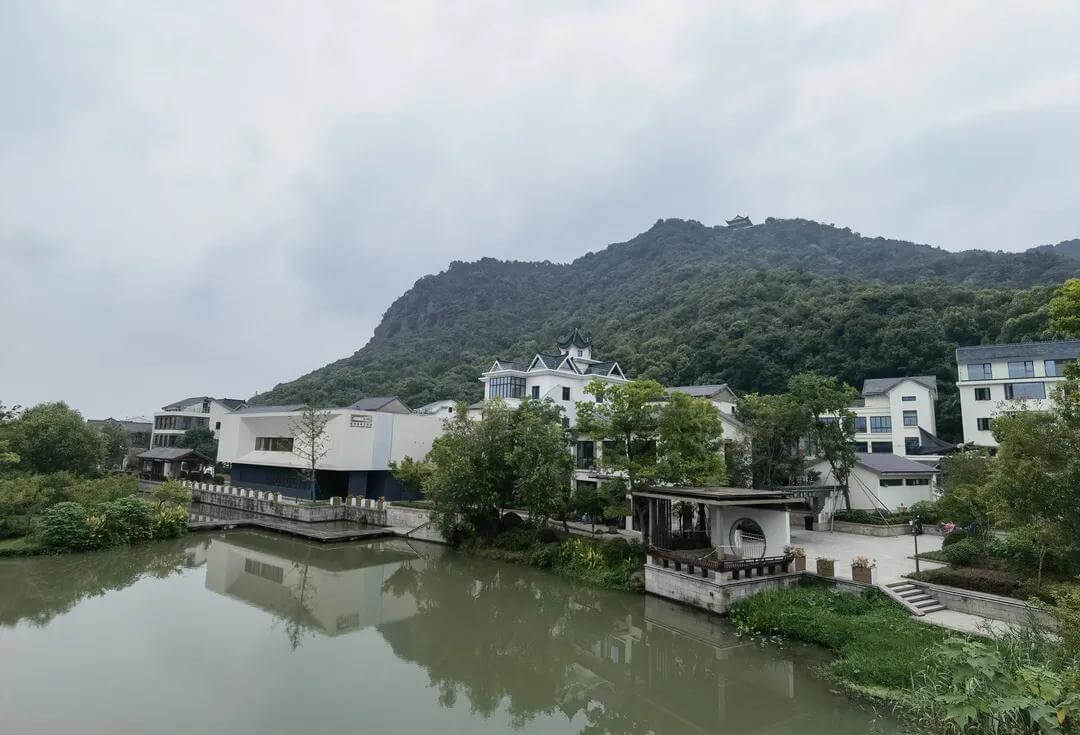 1629861775270139.jpg 1629861775270139.jpg